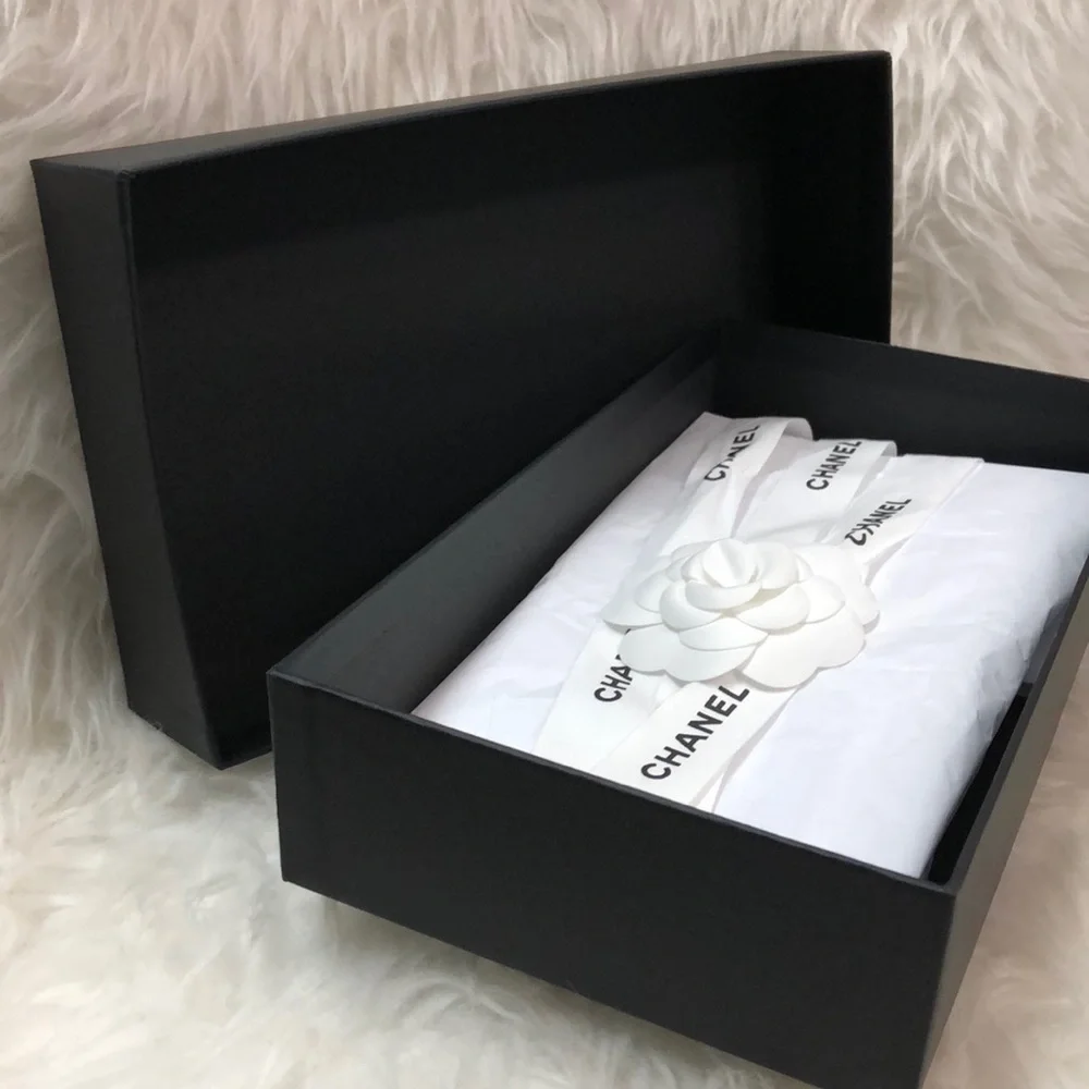 🆕 CHANEL Designer Box & Ribbon - Picture 8 of 9